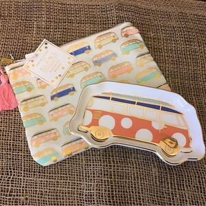 NWT Slant retro set.  Cosmetic pouch and trinket tray.